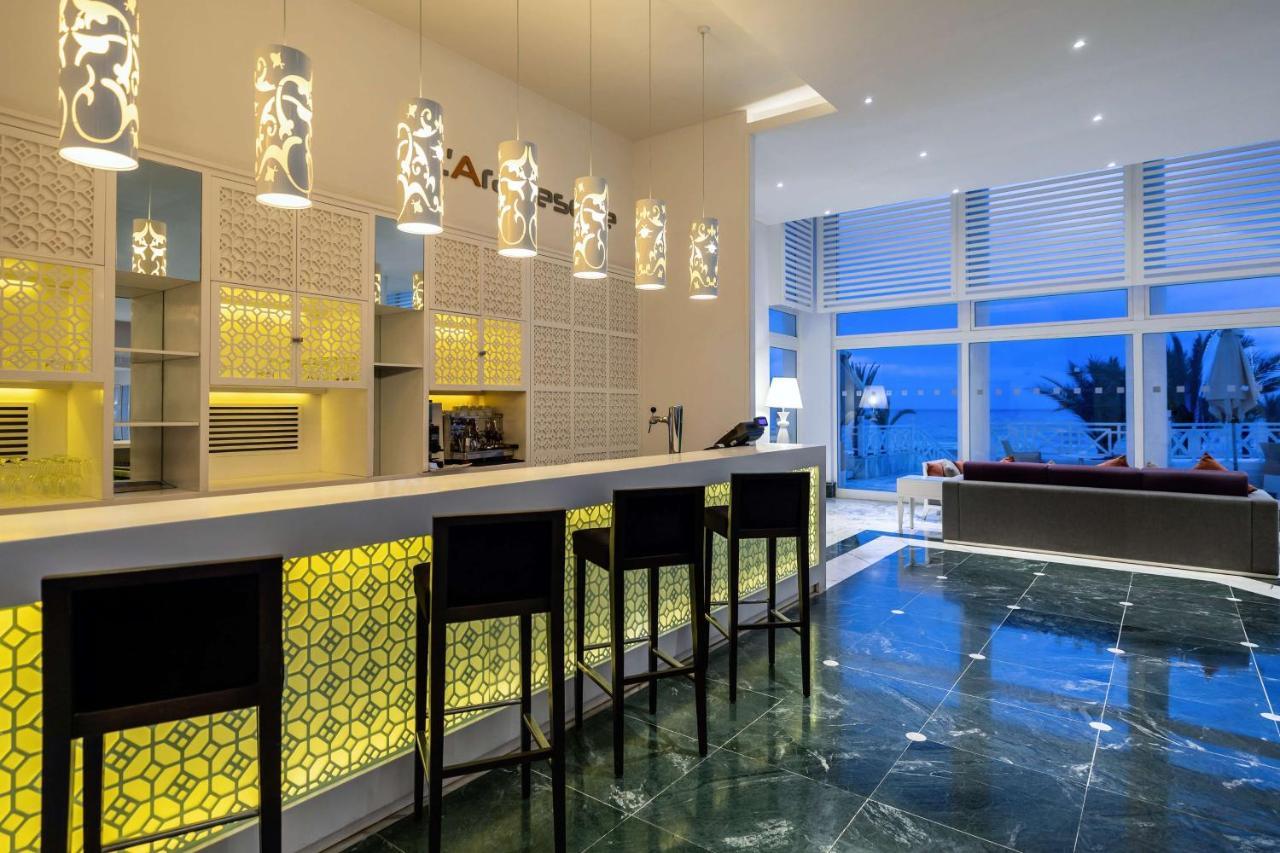 Radisson Blu Resort&Thalasso Hammamet Esterno foto The bar at the 101 Sky Lounge