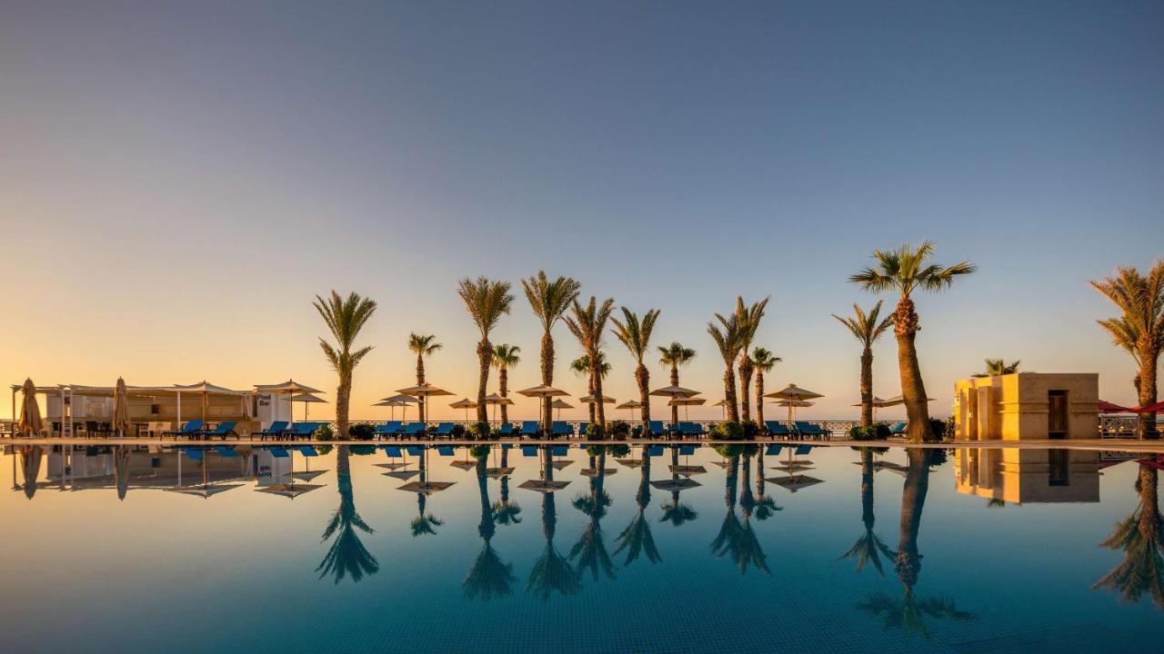 Radisson Blu Resort&Thalasso Hammamet Esterno foto The pool at the Royal Beach Palace