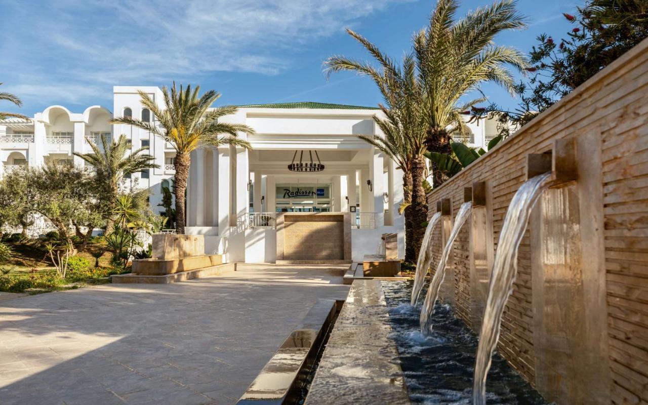 Radisson Blu Resort&Thalasso Hammamet Esterno foto The resort's entrance