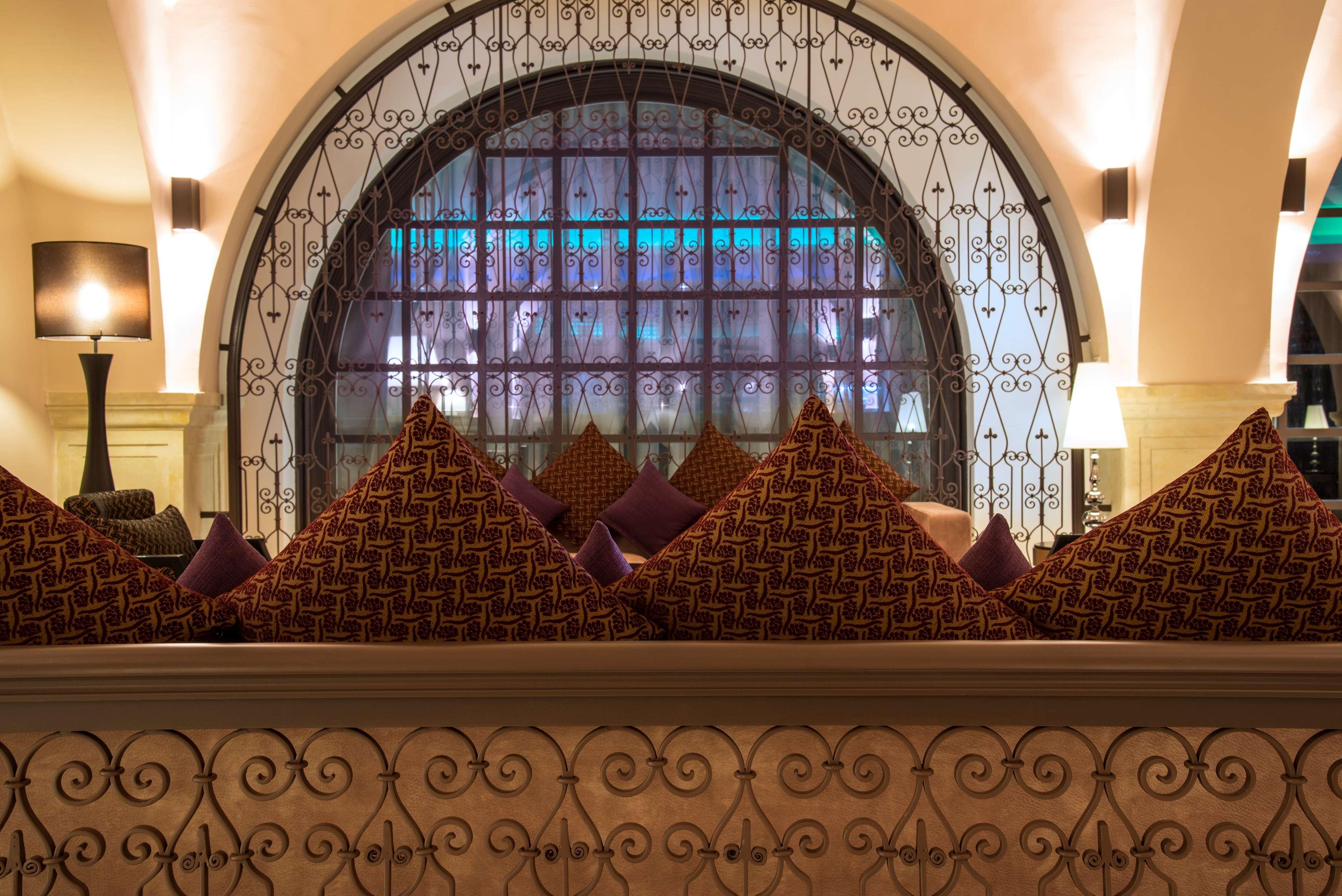 Radisson Blu Resort&Thalasso Hammamet Esterno foto The interior of the hotel